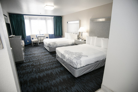 2 Queen Ocean View
