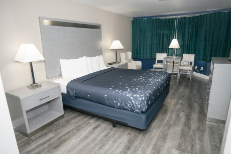 King Bed Ocean View